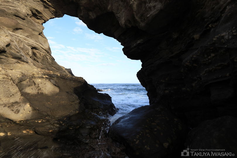 城ヶ島　馬の背洞門の絶景スポット写真（2）