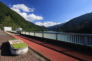 浦山ダムの絶景スポット写真（4）class=