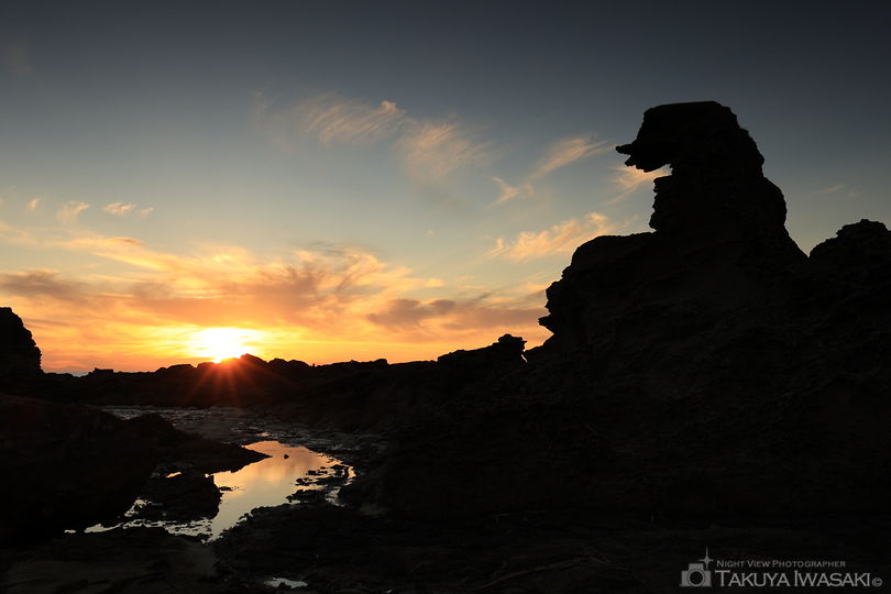 潮瀬崎・ゴジラ岩の絶景スポット写真（1）