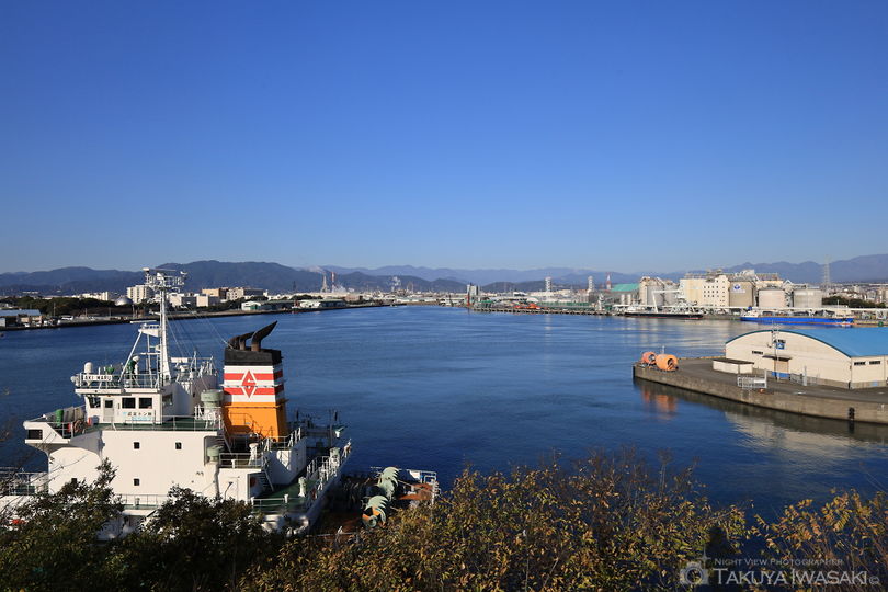 富士と港の見える公園の絶景スポット写真（3）
